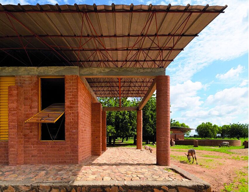 Schule in Gando (Burkina Faso) von Francis Kére